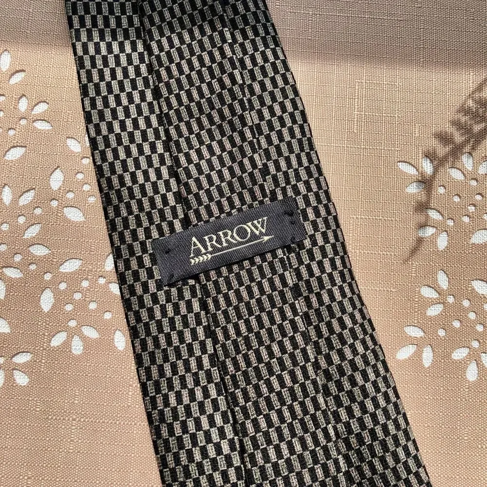 Arrow Men’s Geometric Silk Necktie